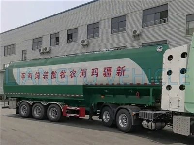 Trailer chở thức ăn gia cầm